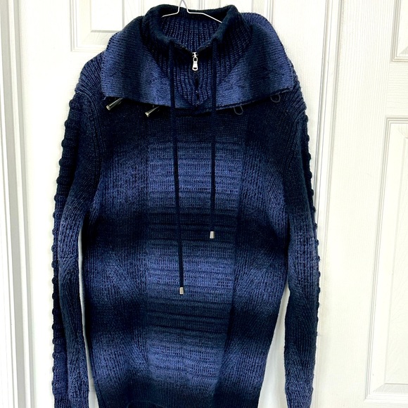 Vercini Sweater. Like new. - Picture 1 of 3